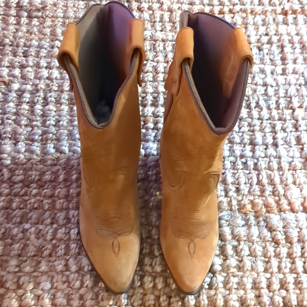 Oak Tree Farms Suede Western Boots Excellent condition/light wear. 6.5